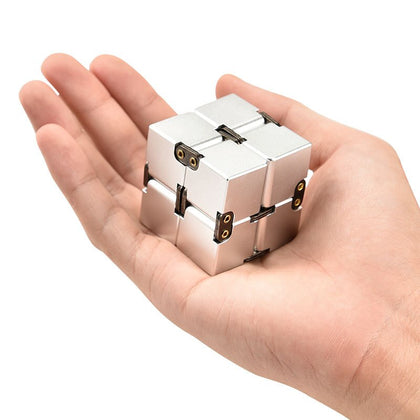 Unlimited Rubik’s Cube